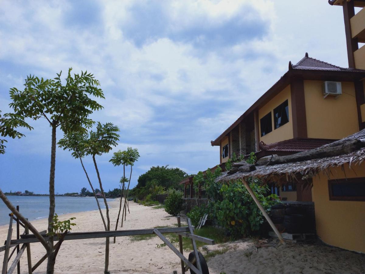Omah Laut Bondo Jepara - By The Beach, Direct View Of The Sea, Great Base For Water Sports Margokerto Kültér fotó