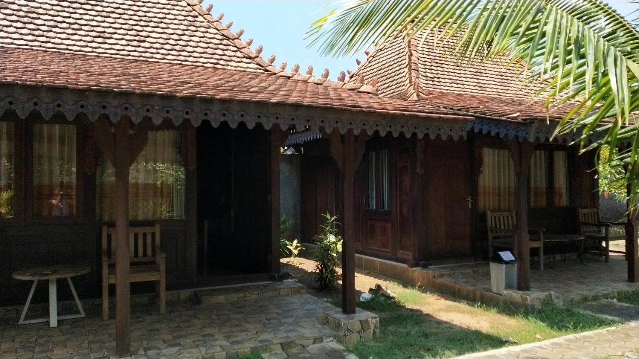 Omah Laut Bondo Jepara - By The Beach, Direct View Of The Sea, Great Base For Water Sports Margokerto Kültér fotó